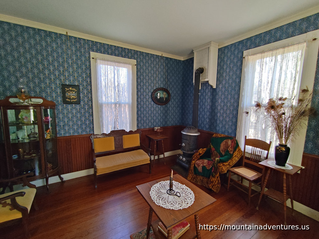Sauer-Beckmann Living Farm - Living Room
